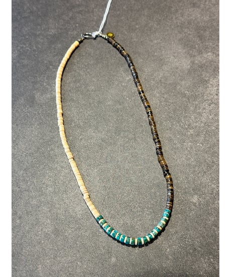 Le Melange ★ Heishi Shell Beads Necklace