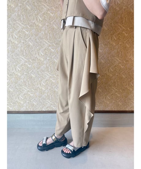 mink chair ★ side frill tuck pants