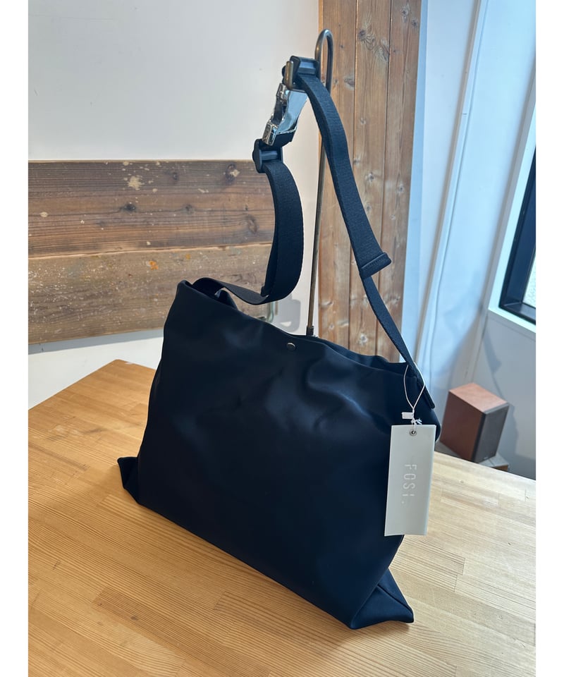 FOSI. ☆ bonding square bag | BASTET 