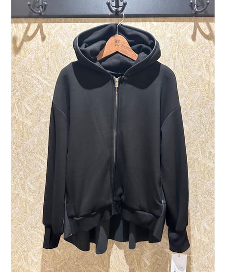 Risley ★ zip hoodie