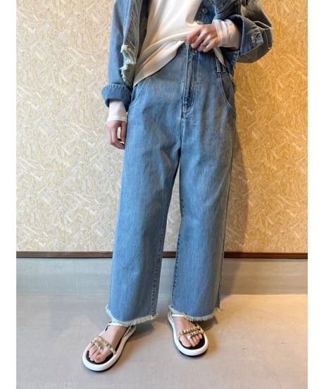 mink chair ★ fringe denim pants