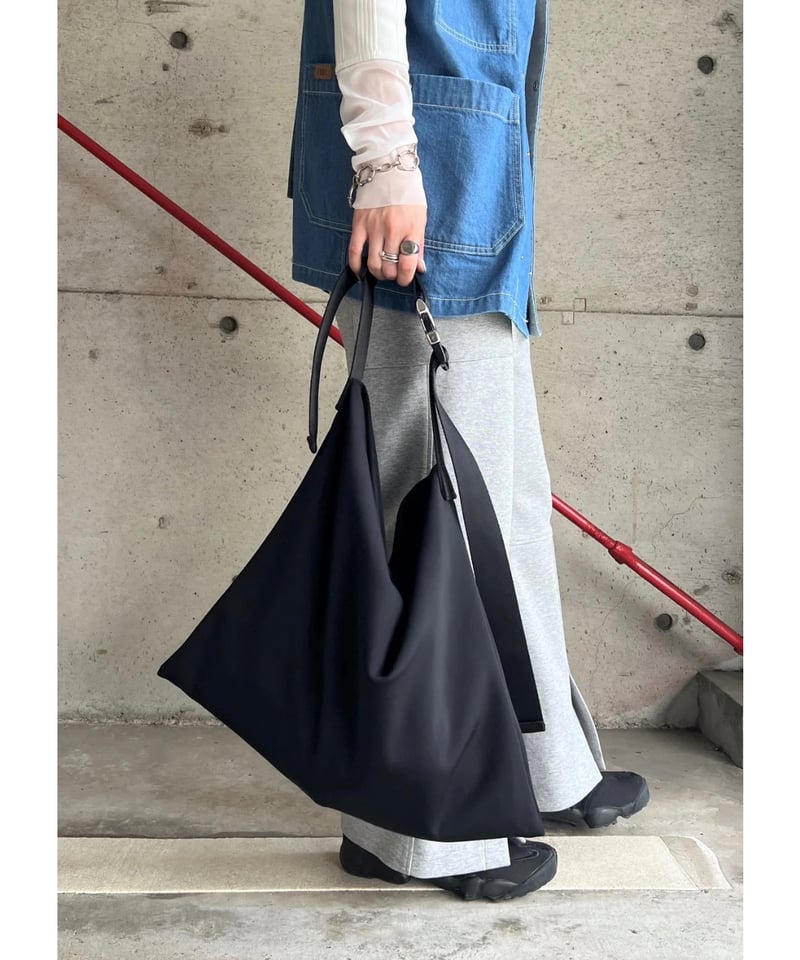 FOSI. ☆ bonding square bag | BASTET 