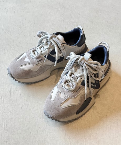 mink chair ★ sneaker