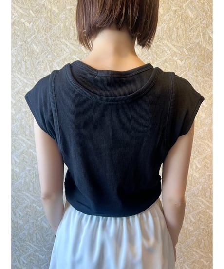CHIGNON ★ tank layer tops