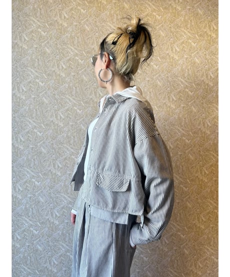 FOSI. ★ pocket design cropped shirt