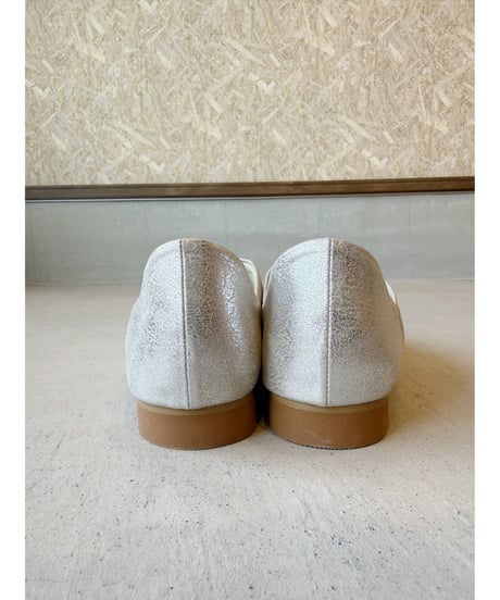 MICHNESS ★ Ｖcut low heel pumps