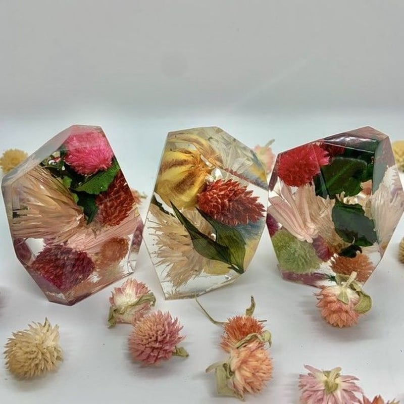 パワーハーバリウム！ルチル入り！綺麗！ 固まるハーバリウムの鉱石型(カチカチ) | TOKYO Lotus Flower®︎