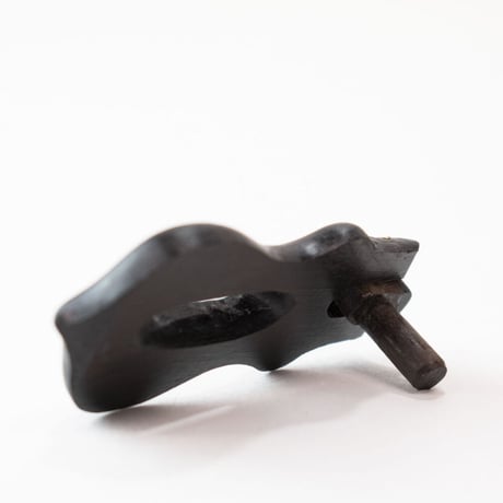 b-012____フルラッチ　スタンダード型　縞黒檀