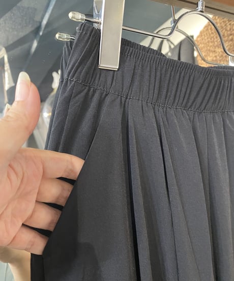 ナイロンバレルパンツ
