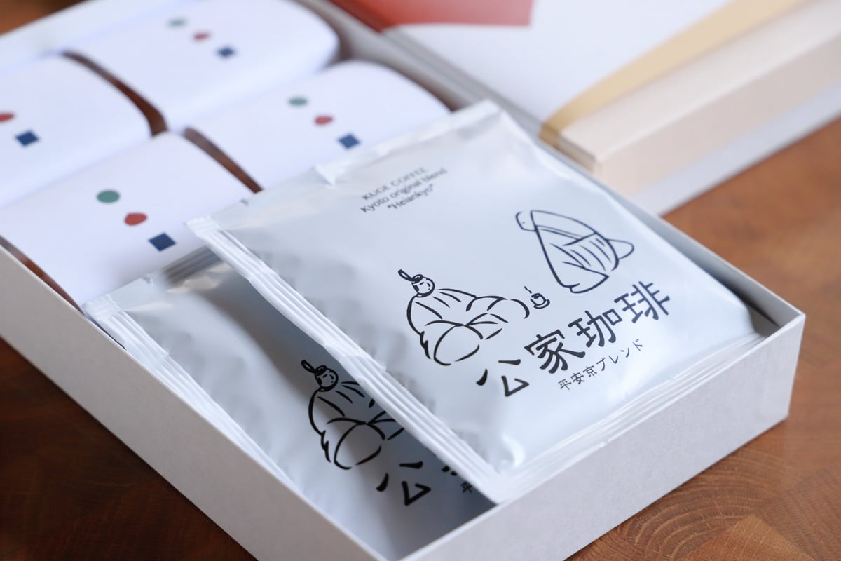 和菓子に合う珈琲と栗まんじゅう4セット進物箱 | 京菓子司 金谷正廣