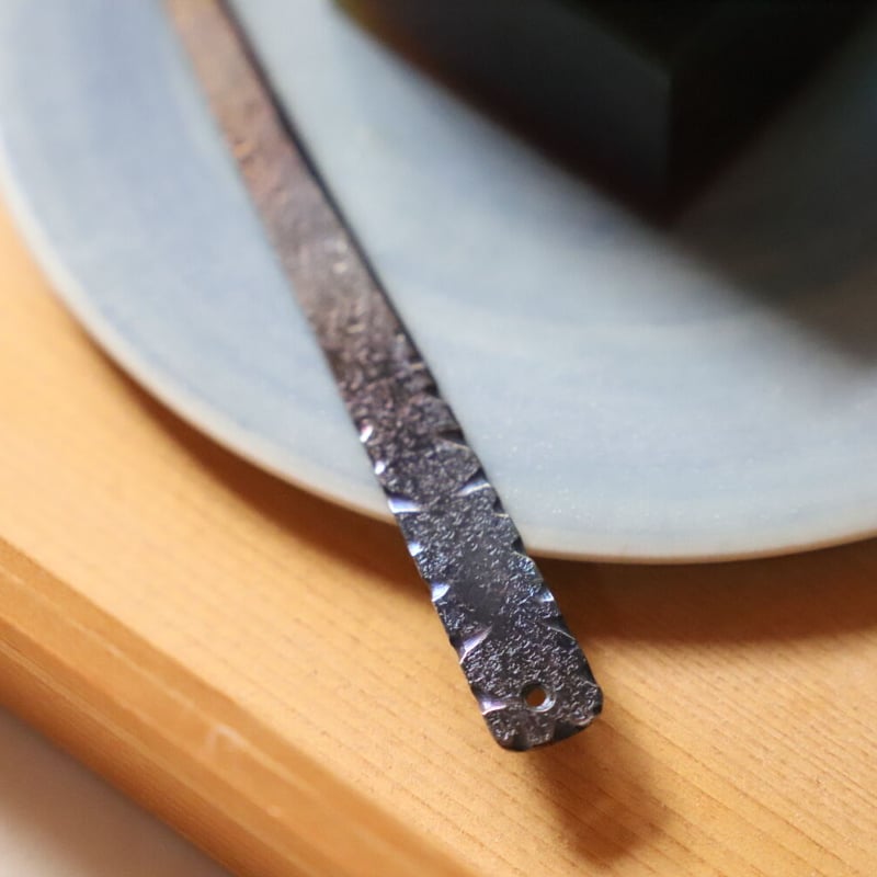 茶道　純銀　南鐐　菓子切り楊枝　茶楊枝　笹形　金谷五良三郎 究極の菓子楊枝[幻日] | 京菓子司 金谷正廣