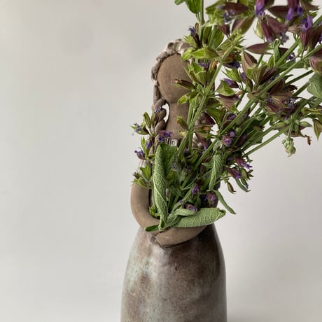Elbogen（エルボーゲン）／ニュアンスカラーが素敵なフラワーガール／花瓶・オブジェ H22.5cm