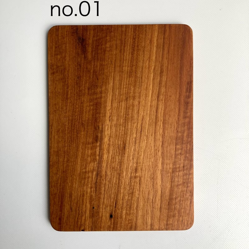 スウェーデン製／ヴィンテージのチークトレイ・コースター／在庫4点