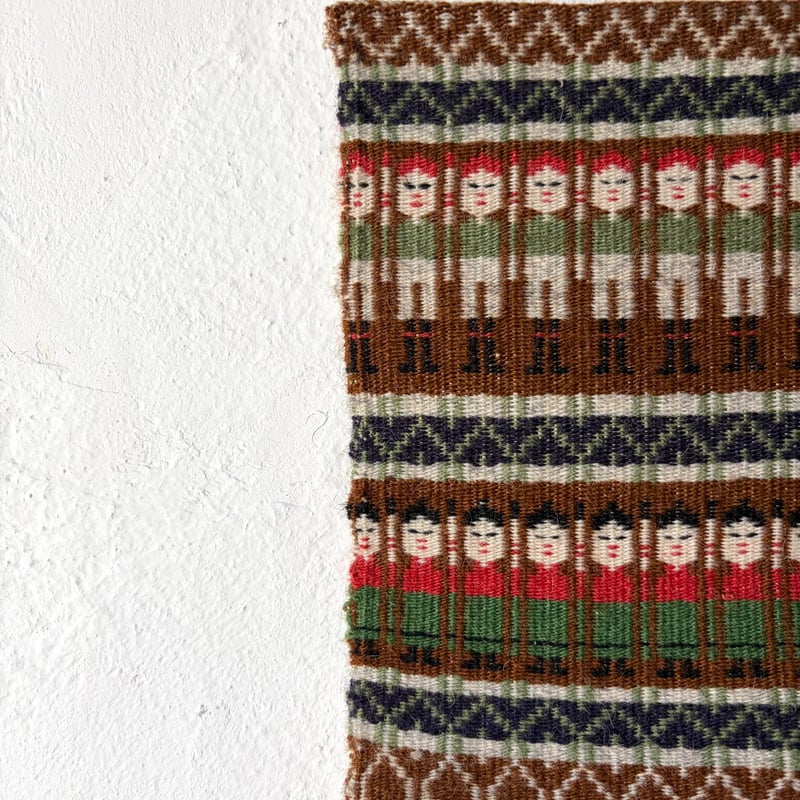 スウェーデン伝統織物／Bunden Rosengång（ブンデンローゼンゴン