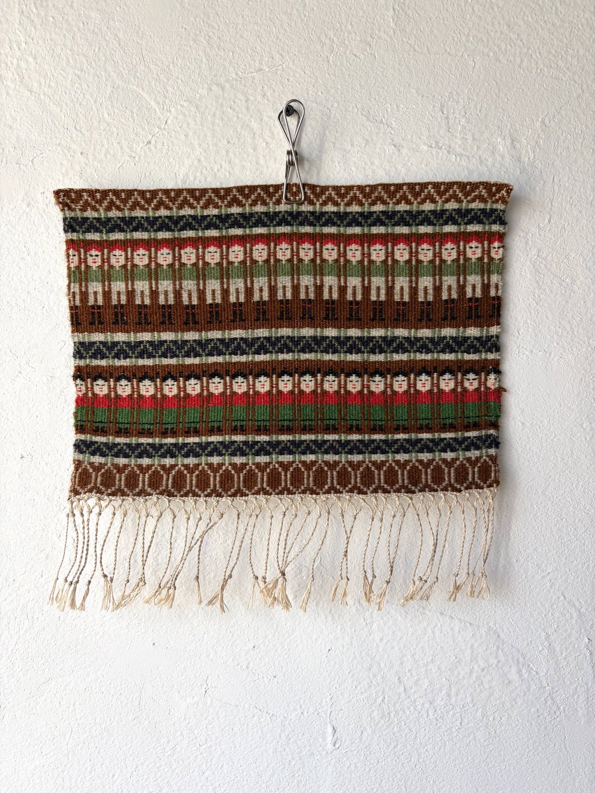 スウェーデン伝統織物／Bunden Rosengång（ブンデンローゼンゴン