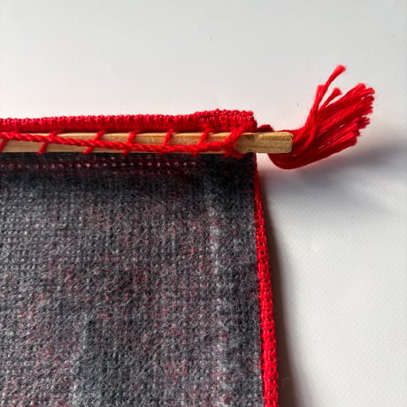 スウェーデンで見つけた素朴な小さなタペストリー／クリスマス柄／クロススティッチ　30cm × 19.5cm