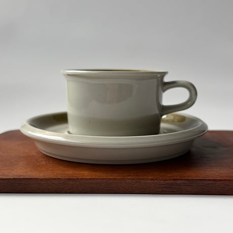 ARABIA（アラビア） Olivii（オリ―ヴィ）｜ デミタスカップ＆ソーサー｜Ulla Procope｜Sモデル 1960–70年代
