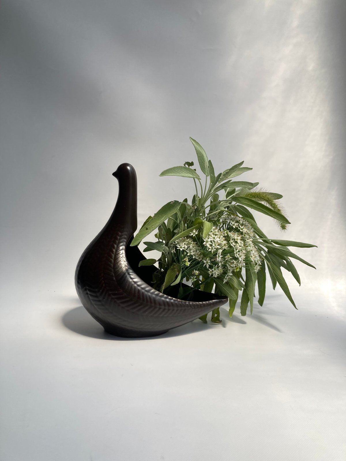 ノルウェー製／AWF社／凛としたハトのオブジェ／花瓶 | HYGGE