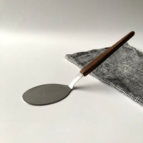デンマークヴィンテージ／自立するフードサーバー
