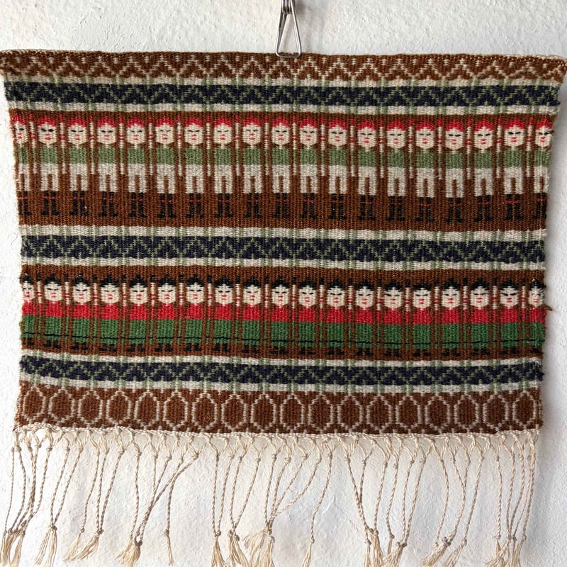 スウェーデン伝統織物／Bunden Rosengång（ブンデンローゼンゴン