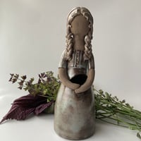 Elbogen（エルボーゲン）／ニュアンスカラーが素敵なフラワーガール／花瓶・オブジェ H22.5cm