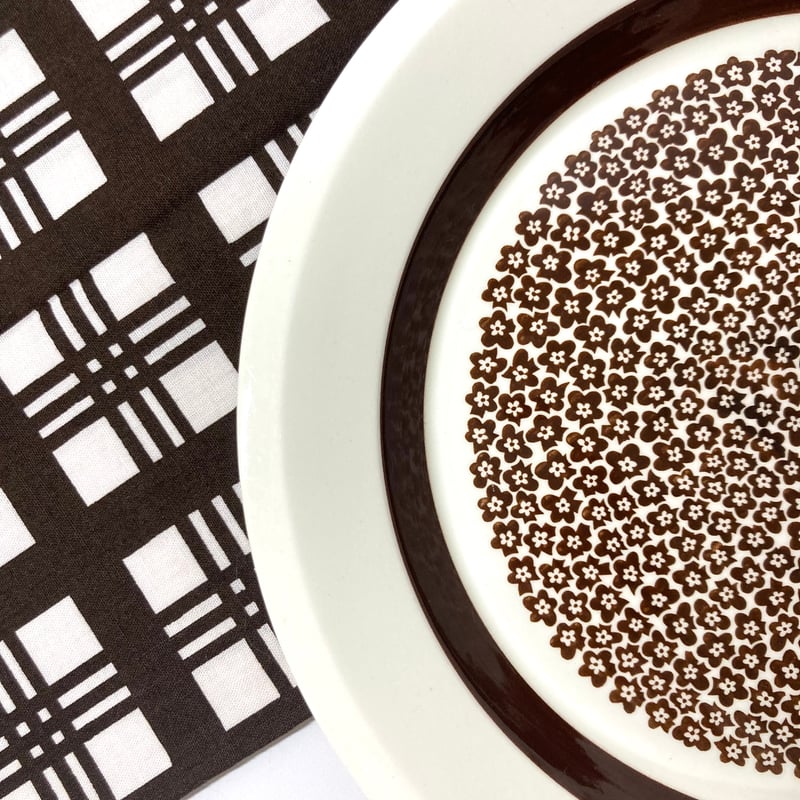 アラビア　ファエンツァ　茶花プレート アラビア ファエンツァ 茶花プレート