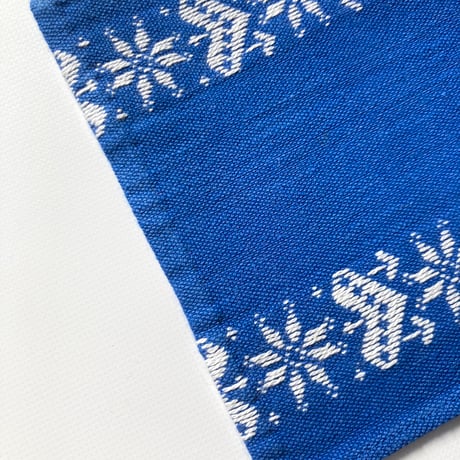 スウェーデンで見つけた刺繍のミニテーブルランナー／クリスマスハート柄／ブルー＆ホワイト