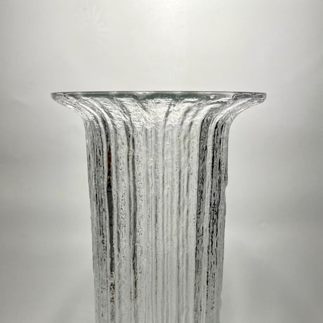 iittala（イッタラ）／Vertica（ヴェルティカ）／Timo Saraneva（ティモ・サルパネヴァ）／廃盤／大型のフラワーベース／H33cm