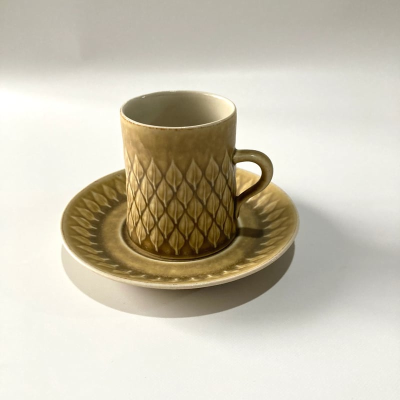 北欧ヴィンテージ　クイストゴー　レリーフ　コーヒーカップ&ソーサー　3客セット 北欧ヴィンテージ クイストゴー レリーフ コーヒーカップ