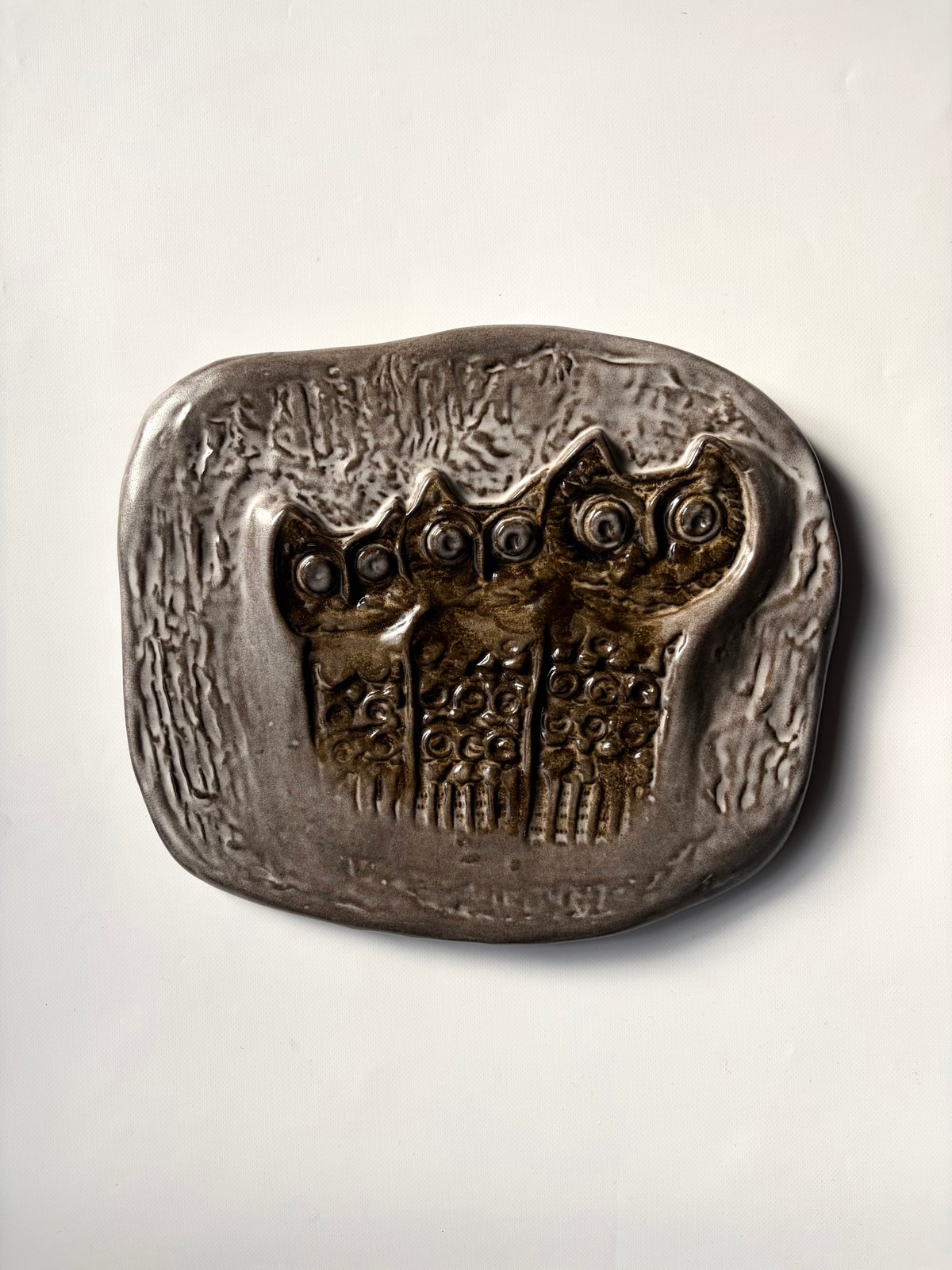 Upsala Ekeby（ウプサラ エクヴィ）／3羽のフクロウの陶板／壁飾り