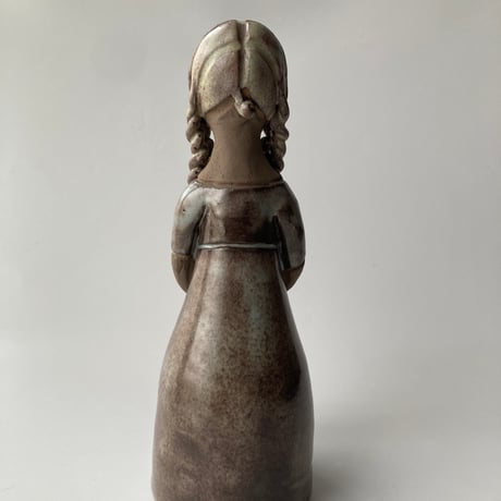 Elbogen（エルボーゲン）／ニュアンスカラーが素敵なフラワーガール／花瓶・オブジェ H22.5cm