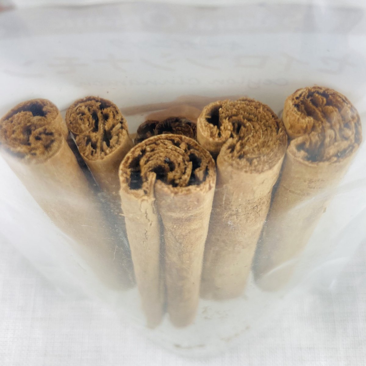♦ な です＊ フォロー割お値段 ＊ セイロンシナモンスティック 1kg 高級 有機 セイロン シナモン スティック 50g オーガニック