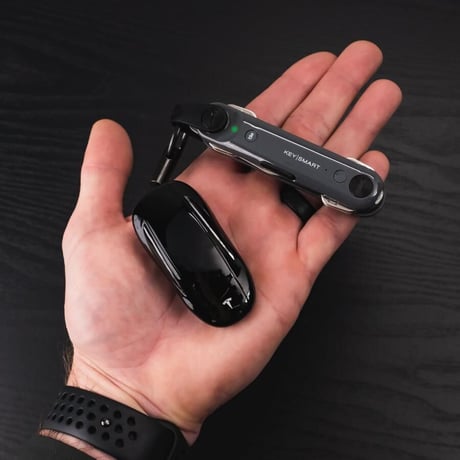 KEYSMART MAX キースマート マックス tile 内臓 フラッシュライト 付き トラッキング キーケース 国内正規品