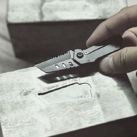 BOMBER & COMPANY 超コンパクト 折りたたみ式 サバイバル ナイフ B-2 Nano Blade Tactical Pocket Knife ナノブレード