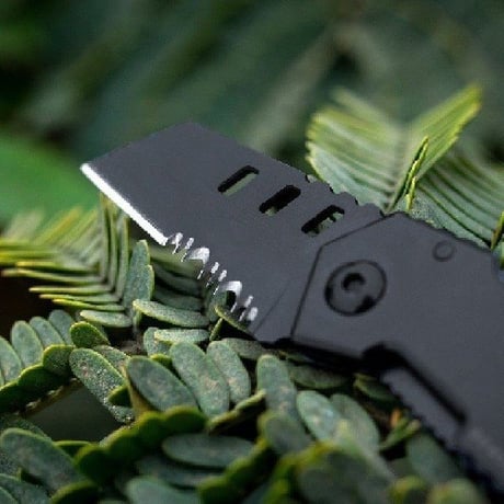 BOMBER & COMPANY 超コンパクト 折りたたみ式 サバイバル ナイフ B-2 Nano Blade Tactical Pocket Knife ナノブレード