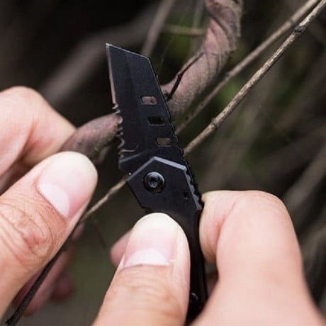 BOMBER & COMPANY 超コンパクト 折りたたみ式 サバイバル ナイフ B-2 Nano Blade Tactical Pocket Knife ナノブレード