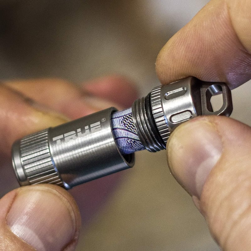 TRUE UTILITY キャッシュスタッシュ プラス 緊急用 防水 お札入れ