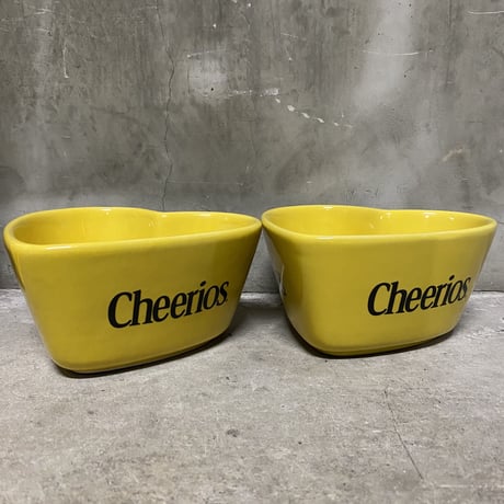 2003 GM Cheerios cereal bowl&milk pitcher