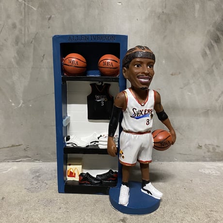 2003McDonalds "NBA Allen Iverson locker coinbank"