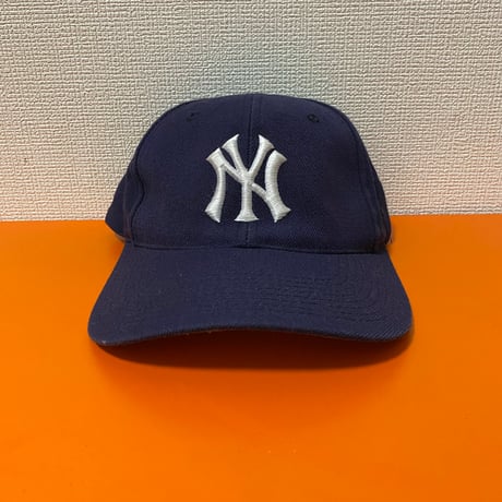 90's NY Yankees strapback hat