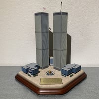 2001 NYC World Trade Center memorial statue