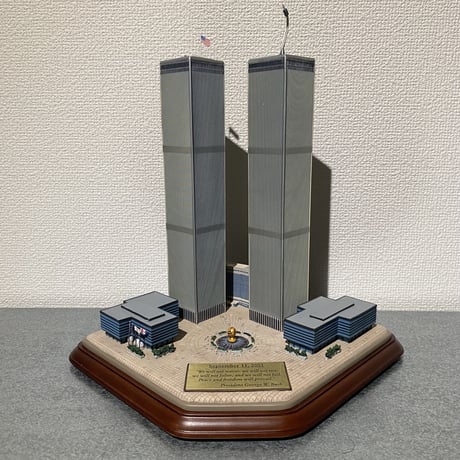 2001 NYC World Trade Center memorial statue