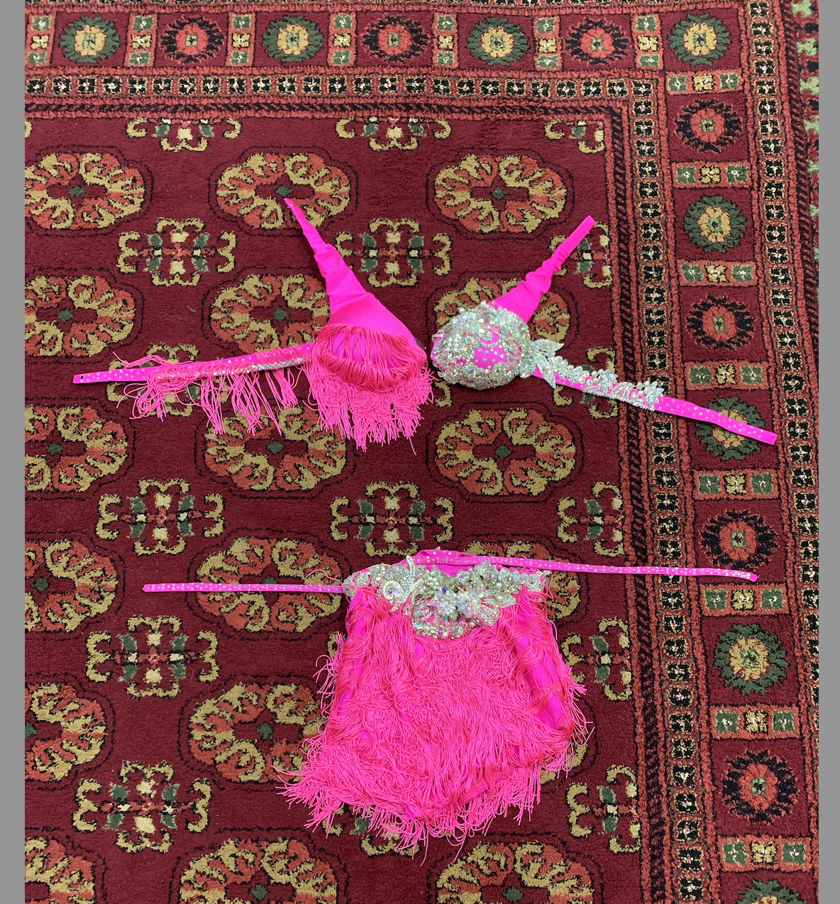 新品》ベリーダンス衣装 / ピンクショート/ Hanan | El Donia