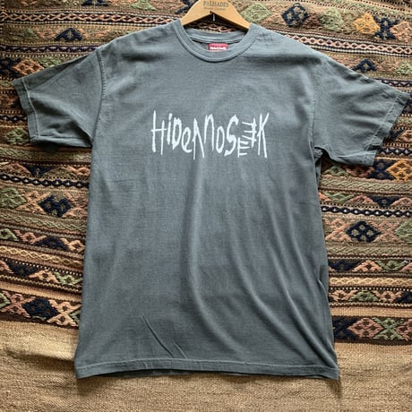 HIDEANDSEEK 90s Logo S/S Tee-K
