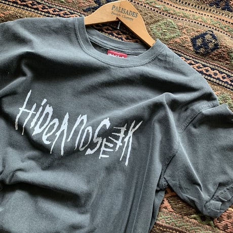 HIDEANDSEEK 90s Logo S/S Tee-K