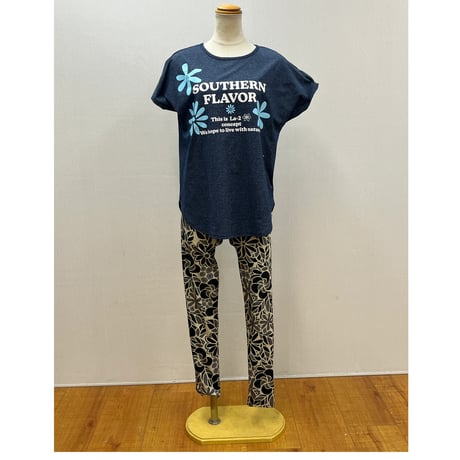 1140  ROUND TEE  SOUTHERN FLAVOR
