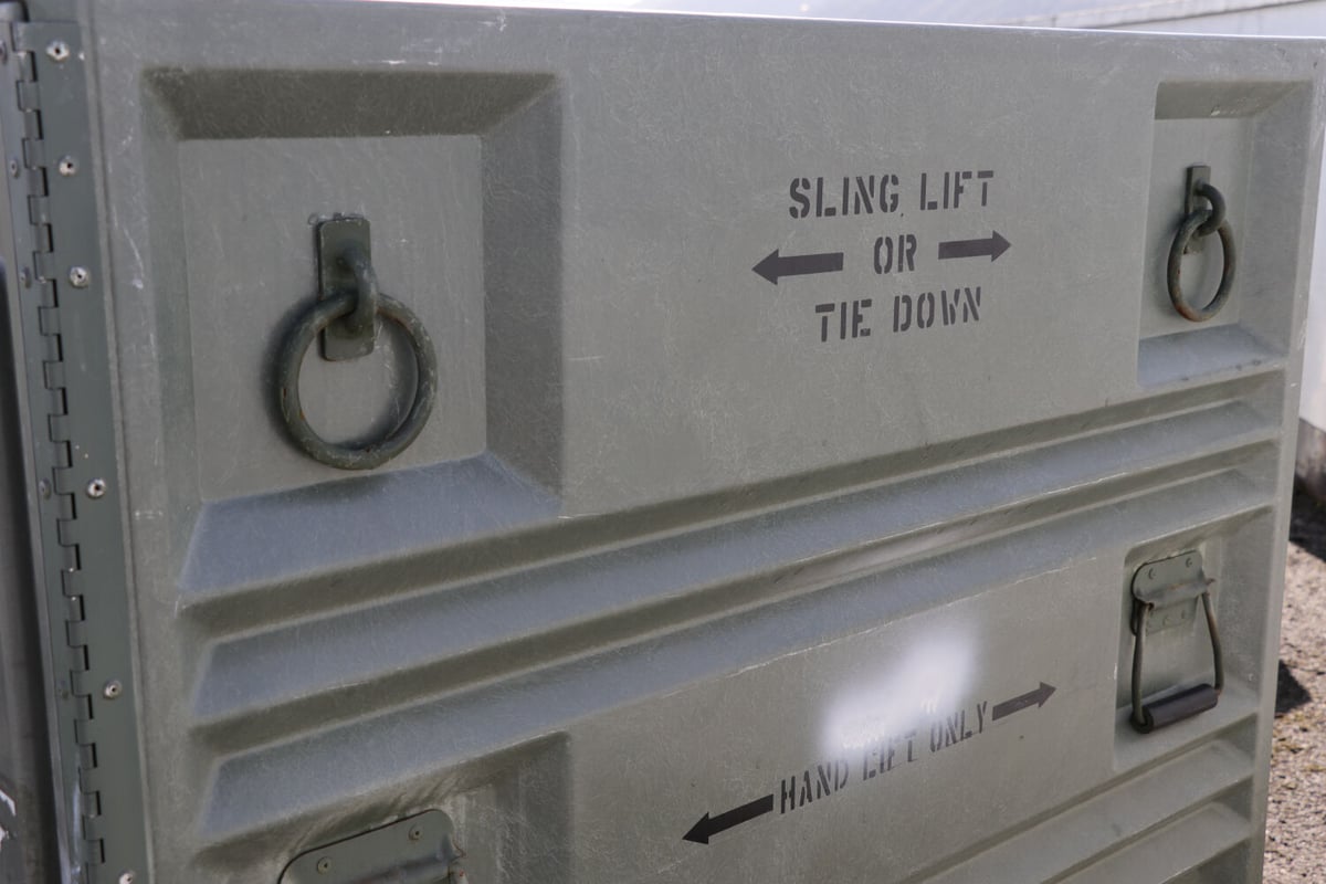 B)運搬用コンテナ　米軍払い下げ MILITARY CONTAINER BOX 米軍払い下げ品の商品詳細｜ミリタリー