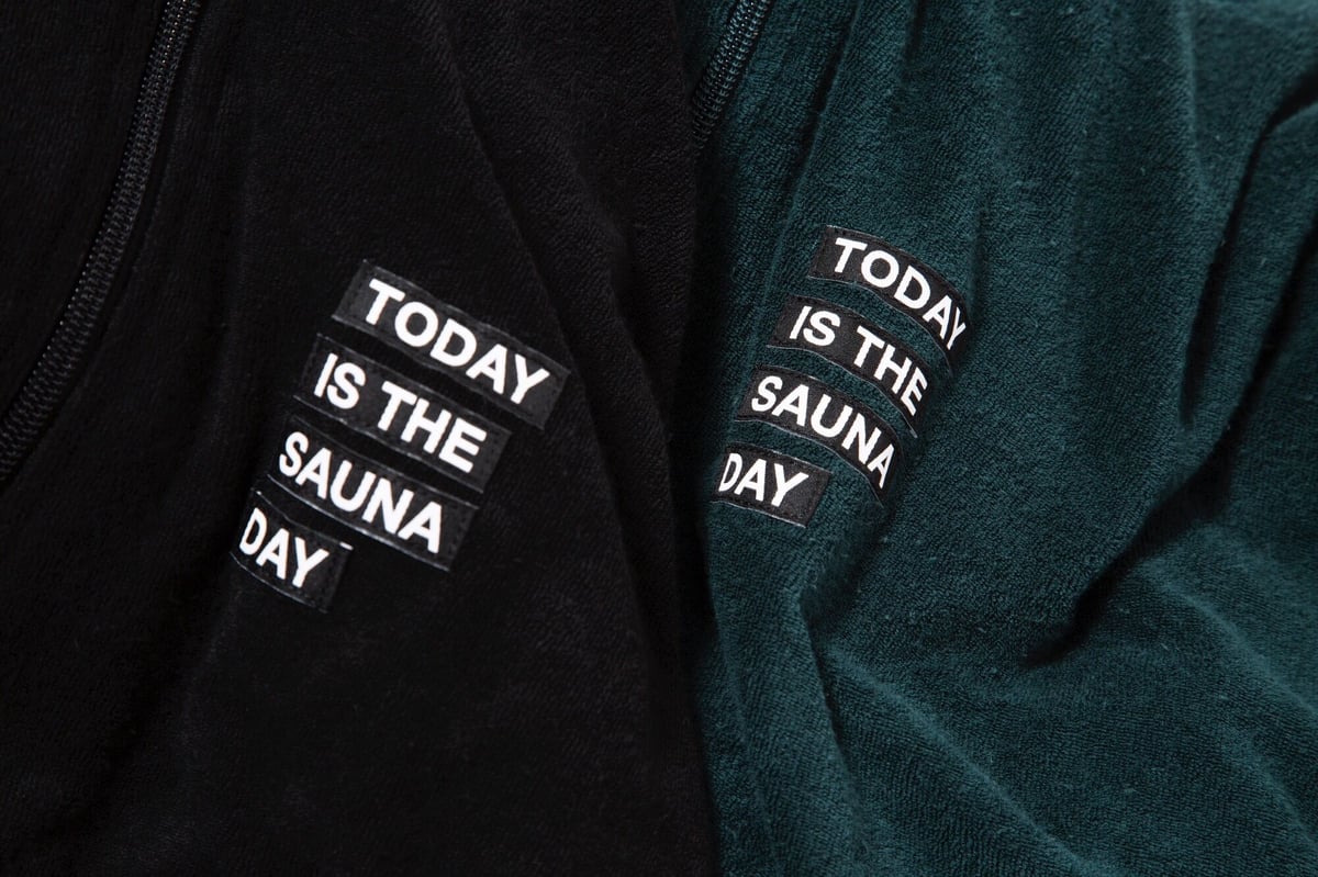 Sauna Camp ダークグリーン フード付き サウナポンチョ　新品未使用 GOODS（テントサウナに便利なアイテム） – テントサウナ専門店