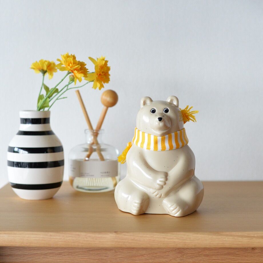 Polar Bear Money Box マフラー付き | HOMESIC FURNITURE