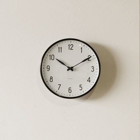 ARNE JACOBSEN　ウォールクロック　290ｍｍ　STATION